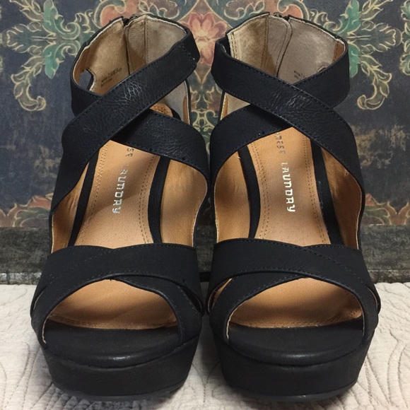 Chinese Laundry Wedges, Size 7.5 - Picture 1 of 8